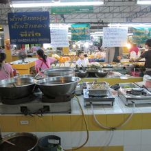 ソンバクホーイ市場