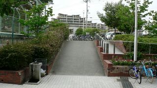 大阪府枚方市香里ヶ丘香里団地（こうりだんち）の香里ヶ丘中央公園（こうりがおかちゅうおうこうえん）