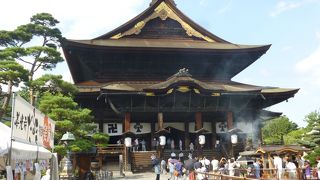 長野市の顔「善光寺」