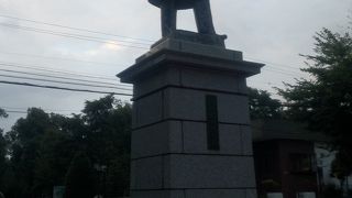 常磐公園の入口にある