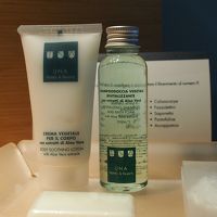 部屋に用意されていないアメニティはフロントで無償提供