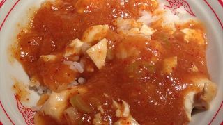 品達ラーメン内に有ります。ここでは、旨辛ラーメンの味噌ラーメンがおすすめです