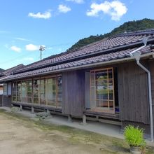 4棟のうち1棟が「志村喬記念館」になっている