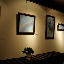 休憩所の一角にはギャラリーも