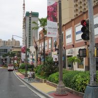 ホテルの前の景色です。反対側がＤＦＳです。