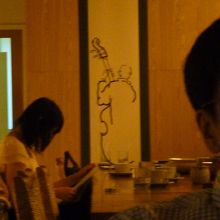 徳持耕一郎作鉄筋彫刻