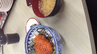 朝一名物ワンコイン丼