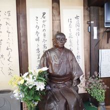 城主・清水宗治の銅像