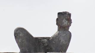 チャックモール像撮影は超高倍率ズーム必携