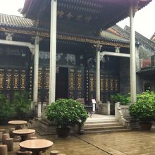 博物館入り口から見た中庭、これより先は撮影禁止です。