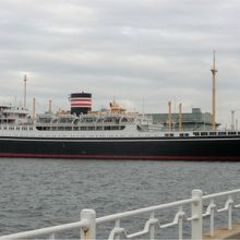 山下公園内から見た氷川丸