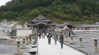 温泉があります