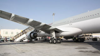 飛行機にとっても、乗客にとっても手狭な空港。