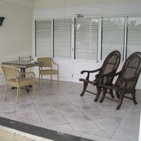 テラス　ゆっくり本を読んではいかがでしょう？