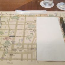 ランチョン・マットは京都の地図（紙製ですが…）