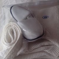 スリッパ・バスローブなどは1人分がまとまって袋に入っています