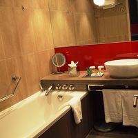 バスタブとシャワールームは別になっています