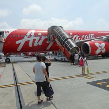 KLではターミナルから歩いていきました。