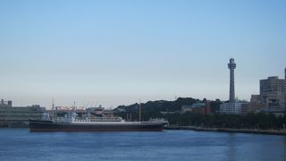 横浜マリンタワー