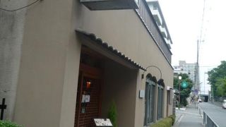 六盛茶庭　平安神宮近くふわふわスフレ専門店