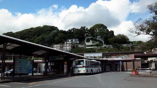 まさに観光地の駅ですが、実際は温泉があるところまでは歩きでは距離があります。
