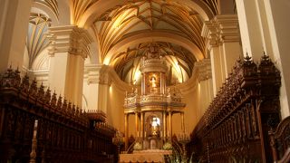 内装が立派な建物です