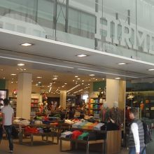 お店の入口です