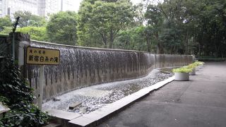 白糸の滝も新宿にあるんです！＾＾