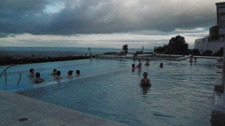 眺望最高　空中露天風呂　噴水ショー