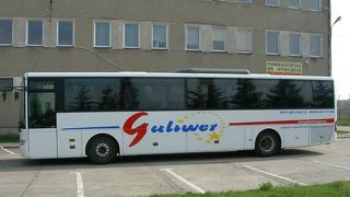 私営バス『Guliwer Transport』世界遺産教会(Swidnica)や城館ホテル御用達
