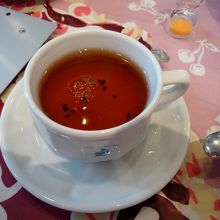紅茶はアールグレイを選択　ポットでサービスされます