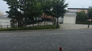 ベイエリアから函館山のケーブルカー乗り場へ行くとき歩きました