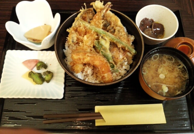 駅ビルにある海産のお店