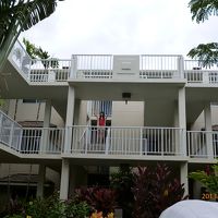 三階建ての三階を利用、階段とエレベーター有り