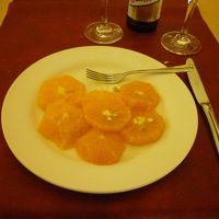 ホテルでの夕食(デザート)ビタミンＣたっぷりオレンジスライス