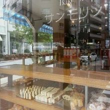 中段の左側に、シベリア