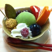 宇治で、福寿園で、一休みとなれば、注文は抹茶系で必然となりますね。