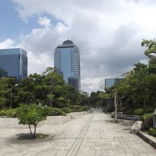 メッセモール全体は人工で細長いが綺麗な公園です By 風来坊之介 南側メッセモールのクチコミ フォートラベル