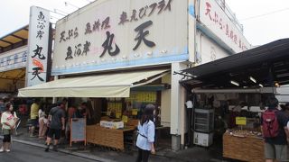 休日は行列覚悟