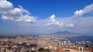ナポリ全体を見渡せます