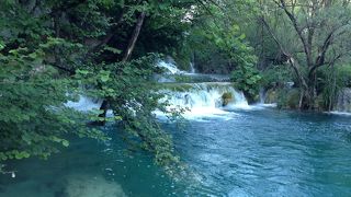 Viewポイントの多くは下群に集中。下中心のトレッキング2時間半でOK