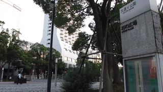 関内～坂東橋付近まで歩けます・・