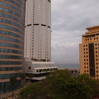 レストランのテラスからインド洋が見えました。