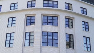 低層階にはKITTEがある「JPタワー」～丸の内～