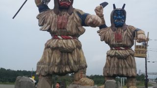 巨大なまはげ像