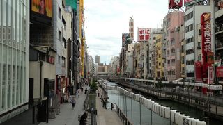 大阪らしい景色を川沿いから眺められます!!