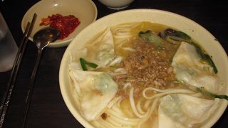 いつも、地元民で行列ができています♪