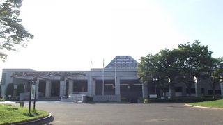 屋内外ともに楽しめる博物館です