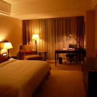 他のシティホテルと大差ない客室です