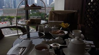 シンガポールに行ったこら、アフタヌーンティーを食べよーと！ 